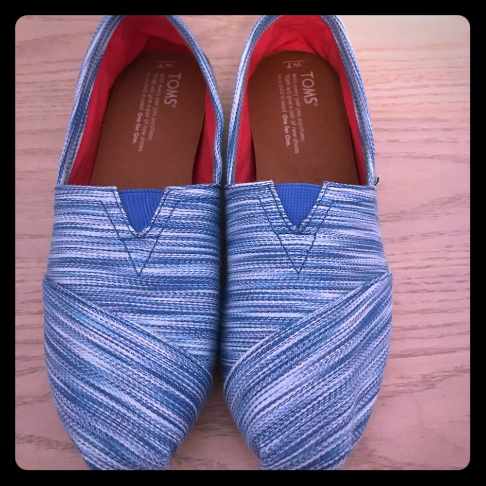 NWOT Size 7 TOMS